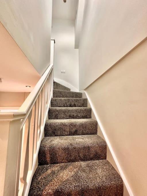 5 Bed Property In Se12 Londres Exterior foto